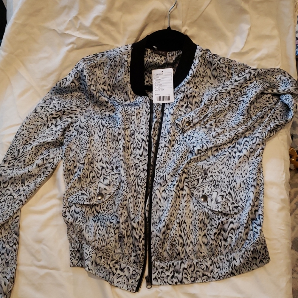 Bomber jacket